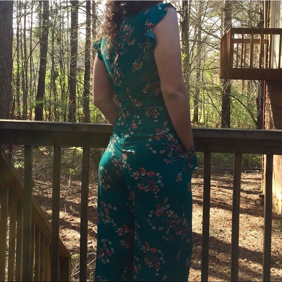 Green Jumpsuit with Flower Pattern - Picture 2 of 3